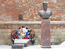Памятник смолянину Егорову, водружал знамя Победы над рейхстагом, погиб в 1975 г. Вместе с ним водружали Берест (погиб в 1970 г. спасая девочку из-под поезда) и Кантария (умер в 1993 г. по дороге в Москву).